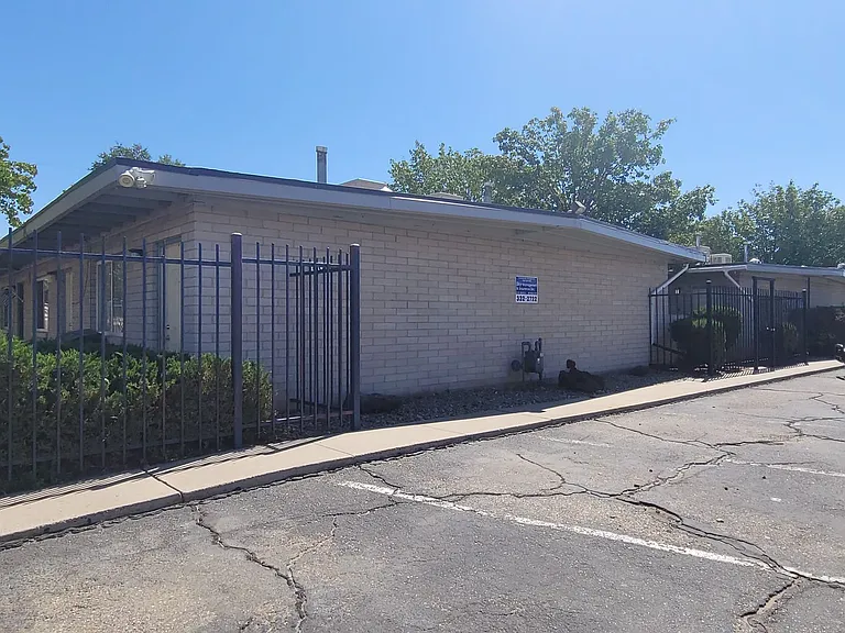 1100-1108 Arizona St SE — Photo 10