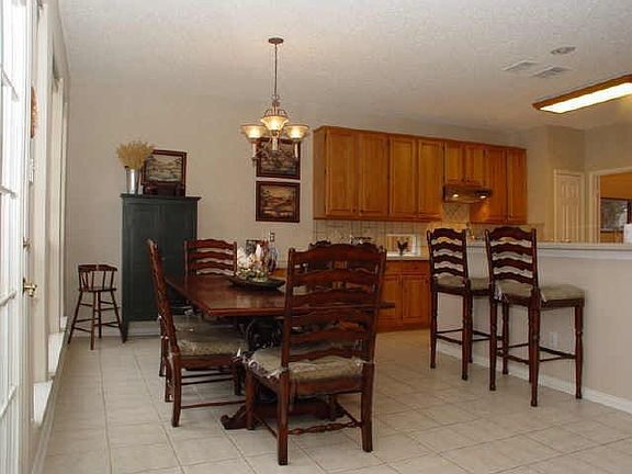 5th image of 813 Rockcrossing Ln