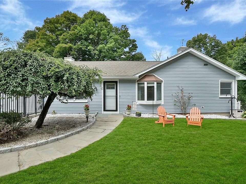 1st image of 779 Warren Avenue