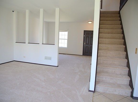 5th image of 1610 Lake Pointe Dr