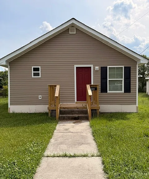 114 Easy St — Photo 1