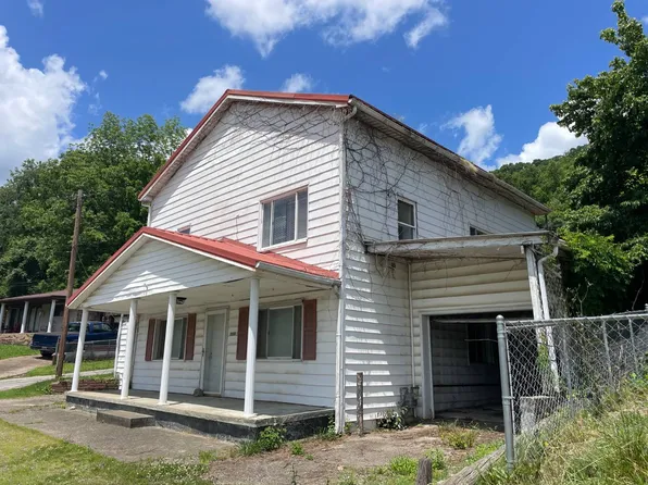2120 Thunder Rd, Chapmanville, WV 25508