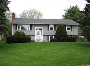 4 Longfellow Rd, Northborough, MA 01532