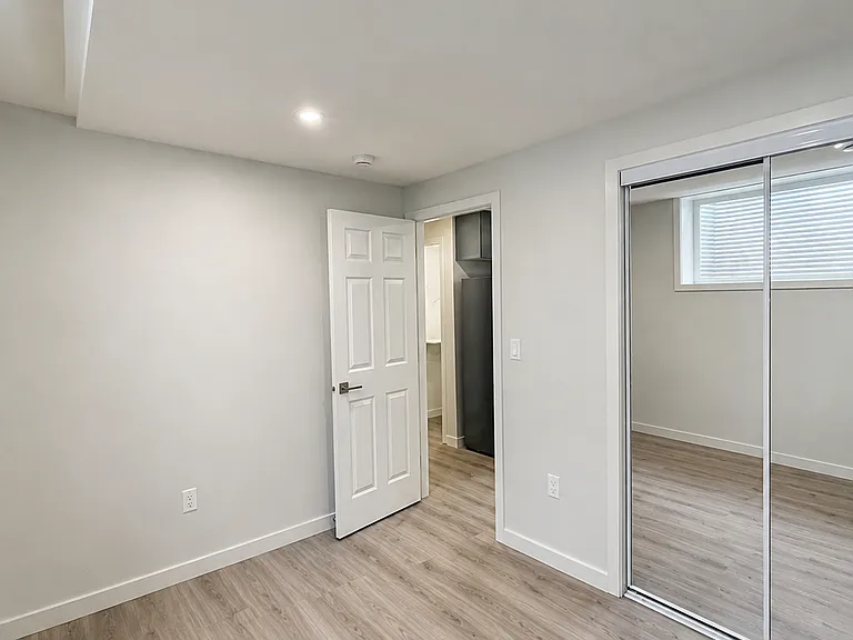 19037 22a Ave NW — Photo 11
