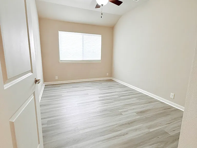 443 Hayes St — Photo 12
