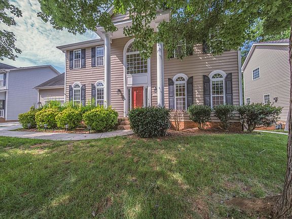 3rd image of 507 Hannah McKenzie Dr