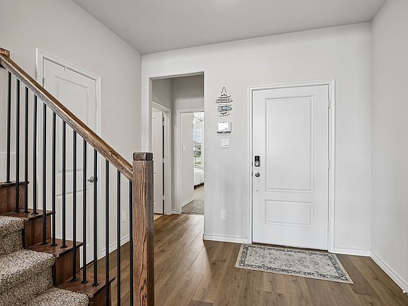 5th image of 9808 Fall Brook Dr