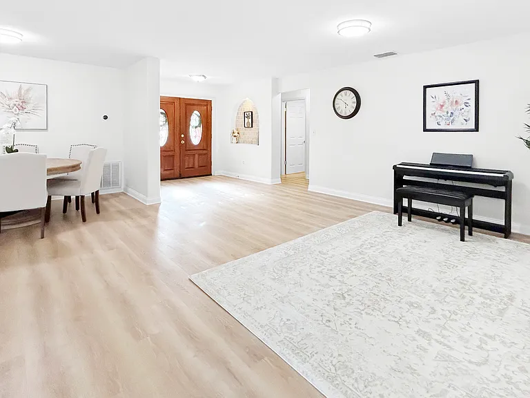 509 N Archer St — Photo 6