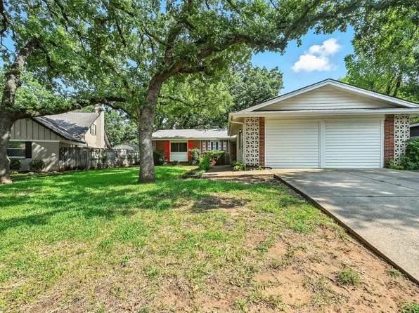 2805 Blackwood Dr, Arlington, TX 76013