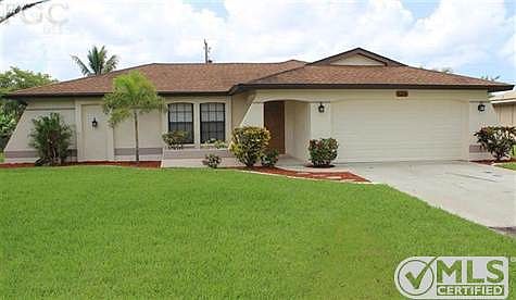 1st image of 624 SW 35th Ter