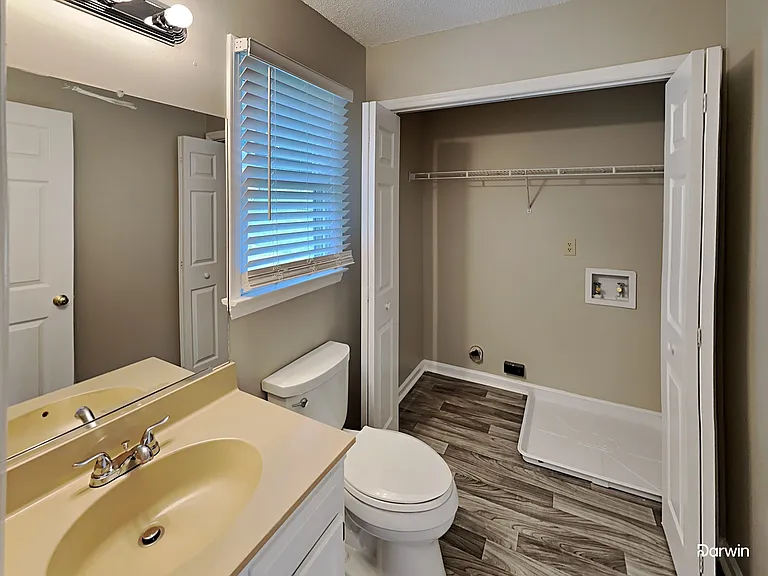 4 Delwin Ct — Photo 28