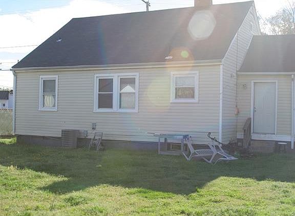2nd image of 310 Lordley Ln