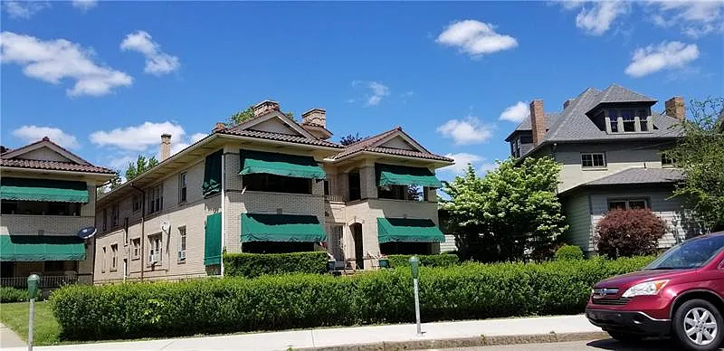 1011 California Ave photo 1