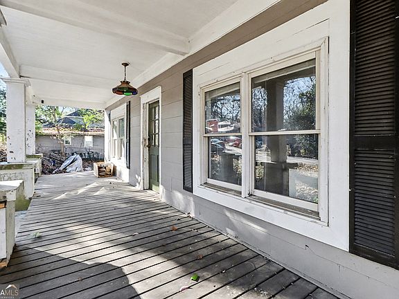 2nd image of 2901 8th St