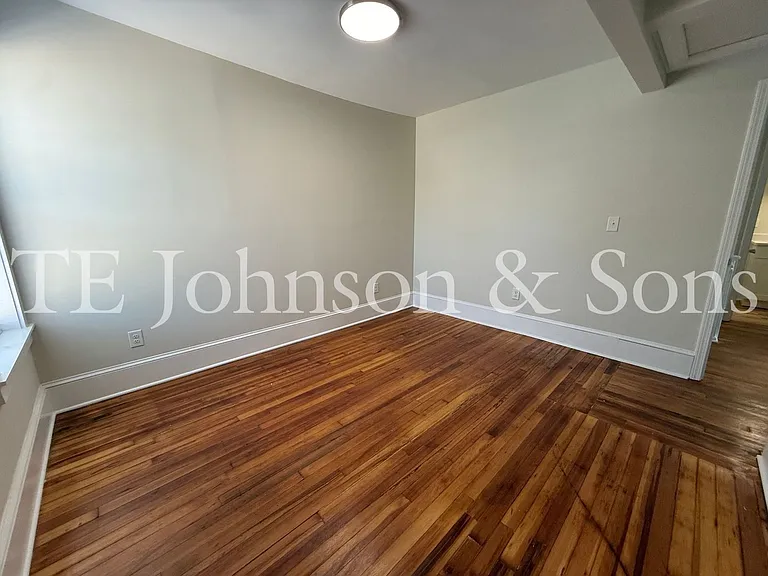 2106 S Main St #3 — Photo 12