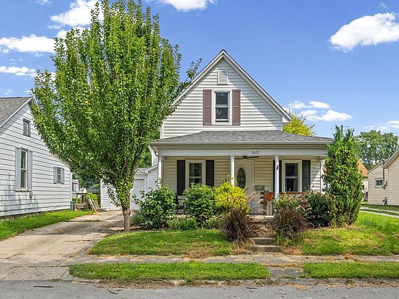 2nd image of 1622 Virginia St