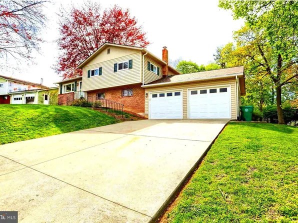 2172 Paxton Dr, Harrisburg, PA 17110