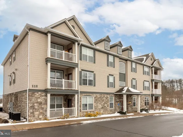 115 Alma Mater Dr APT 104, State College, PA 16803