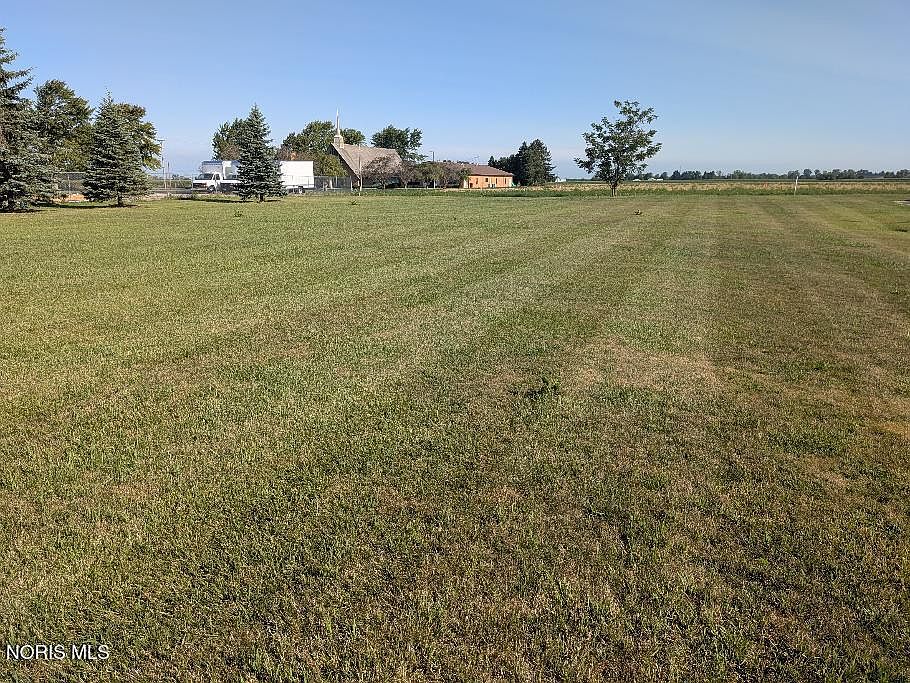 1st image of 303 Michaelis Dr