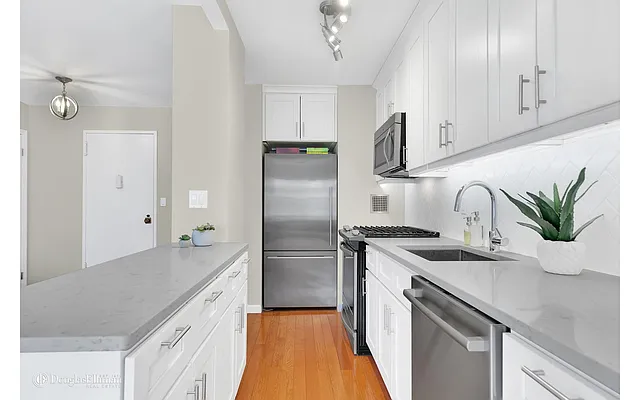 Sold by Douglas Elliman | media 9