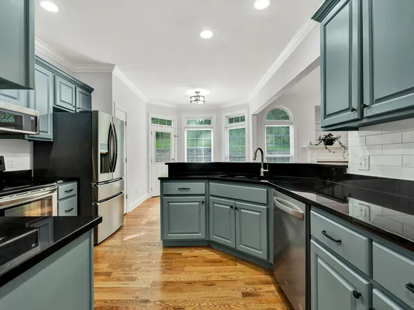 7321 Majestic Hill Dr, Chattanooga, TN 37421