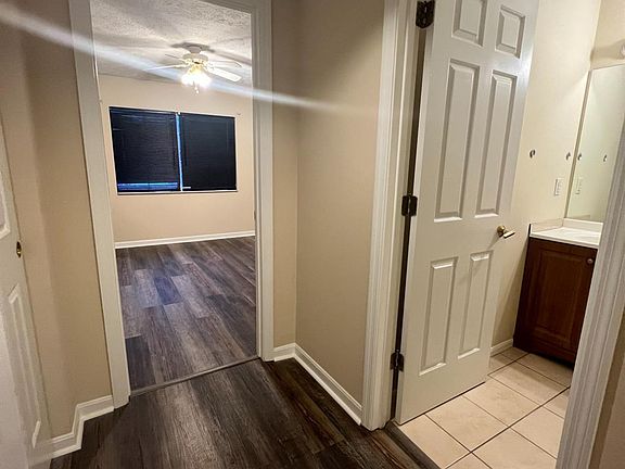 5th image of 3234 Heritage Square Dr