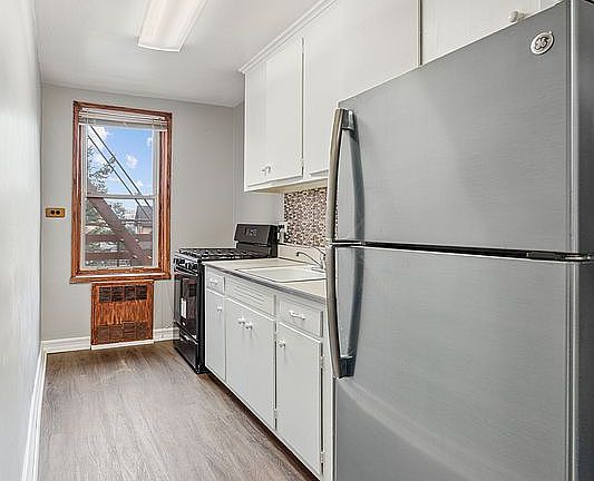 4th image of 1717 E 18th St APT 3K