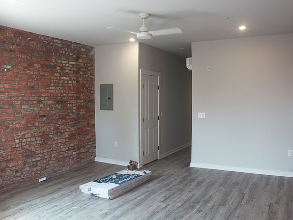 3rd image of 1908 E Passyunk Ave Floor 1