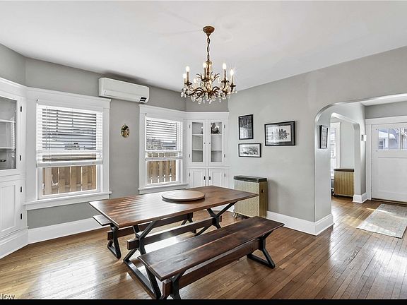 4th image of 1381 Park Row