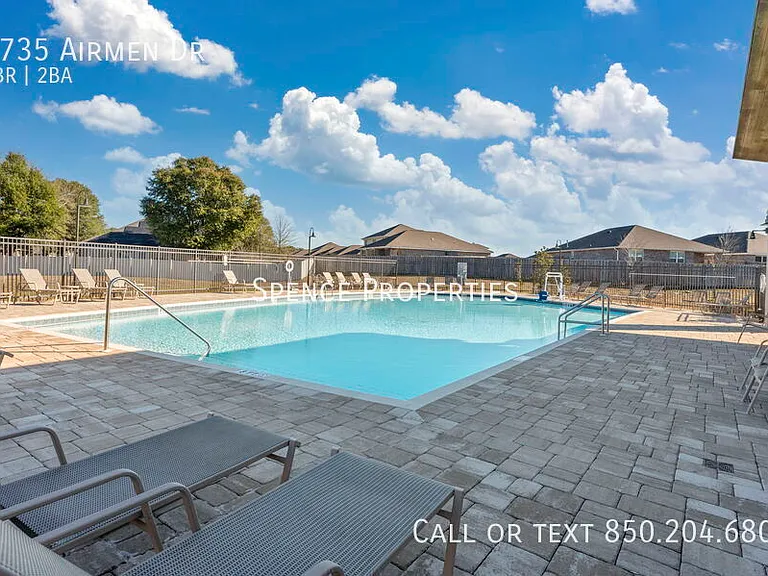4735 Airmen Dr — Photo 37