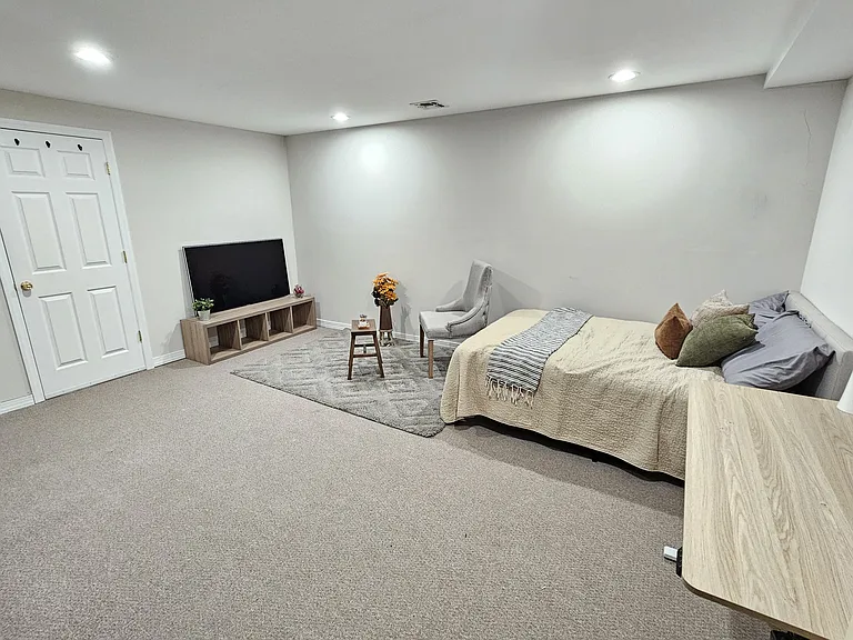 4 Maple Ave #1 — Photo 5