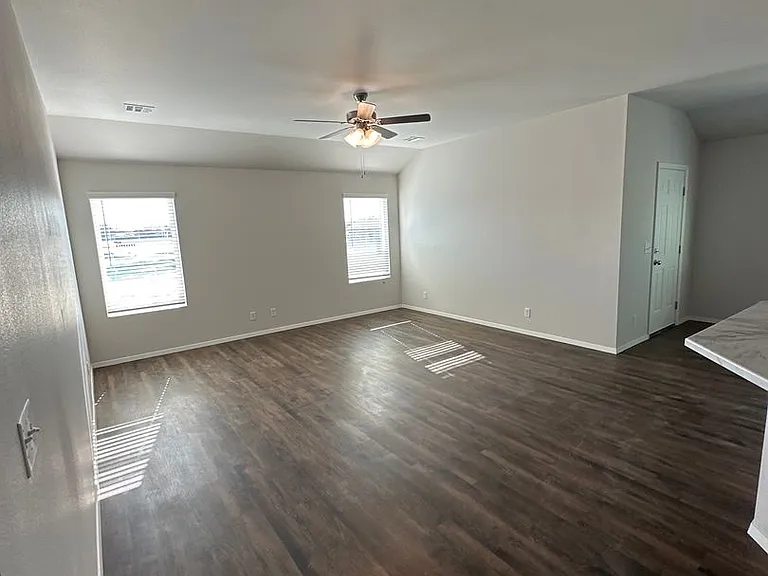 8307 E Queens St — Photo 20