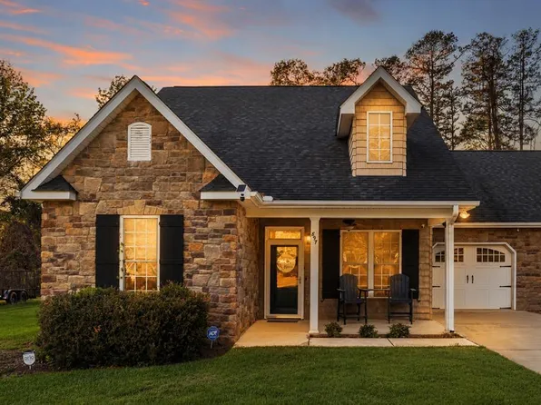 897 Old Rock Rd, Clarksville, VA 23927
