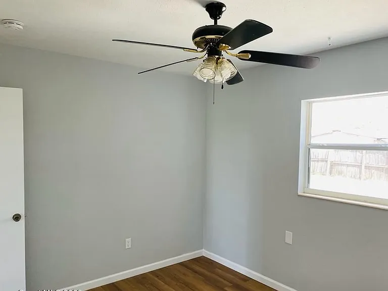 2506 Boyd Ave — Photo 4