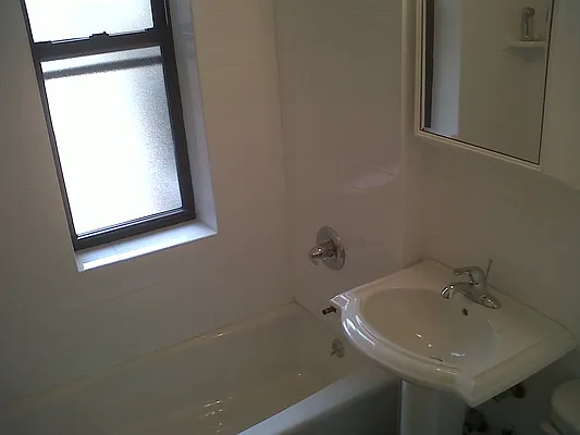 Rented by CNYC Apartments | media 27