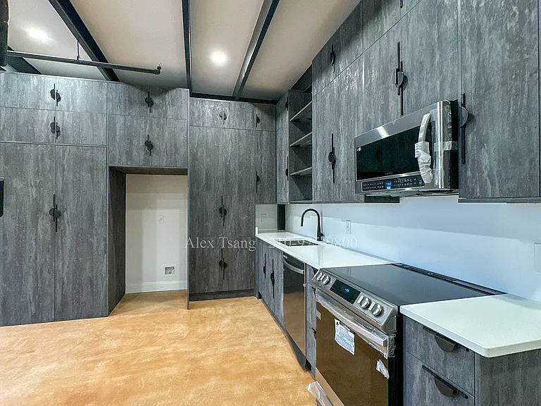 630 Montana St #201 — Photo 2