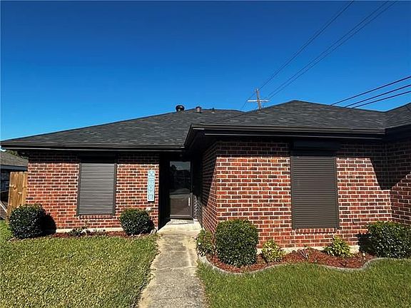 2nd image of 2700 Bayou Lours Ct