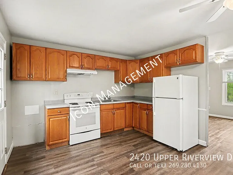2420 Upper Riverview Dr — Photo 10