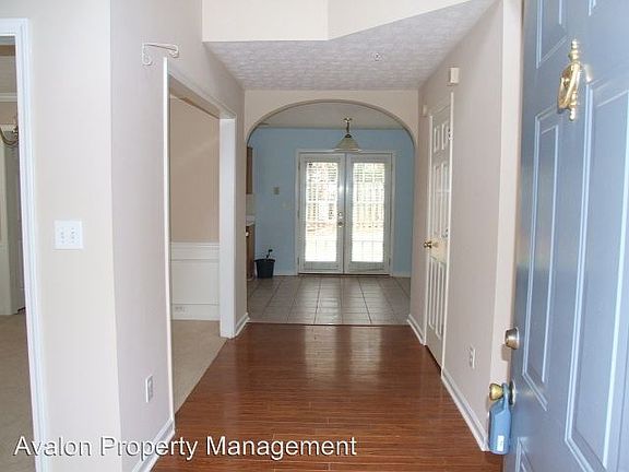 3rd image of 1448 Evanston Ln