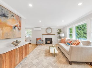 26 Crehore Rd, Chestnut Hill, MA 02467