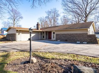 2106 Beechmont Dr, Fort Wayne, IN 46825
