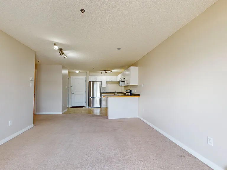 2305 35a Ave NW #211 — Photo 10
