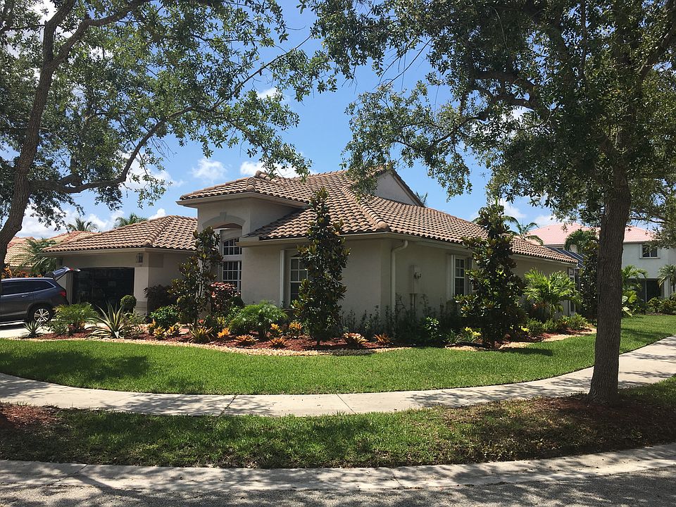 1st image of 744 Heritage Way