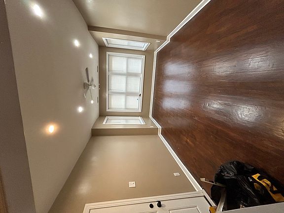 2nd image of 5642 S Loomis Blvd