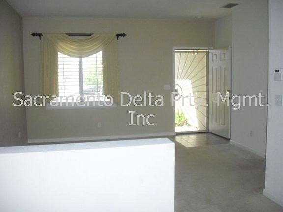 3rd image of 7823 Neyland Way