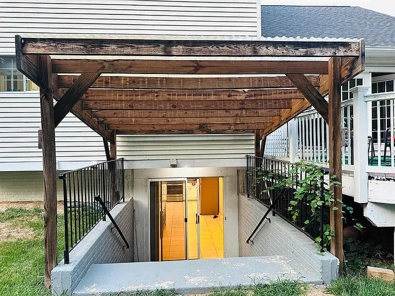 Pickwick Rd — Photo 7
