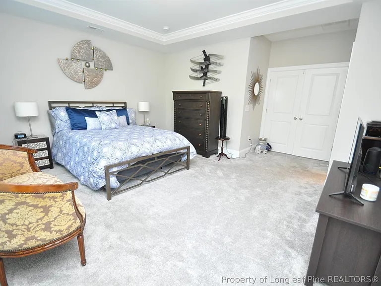 1004 Pyrenees Way — Photo 32