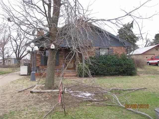 1st image of 209 N 7th St