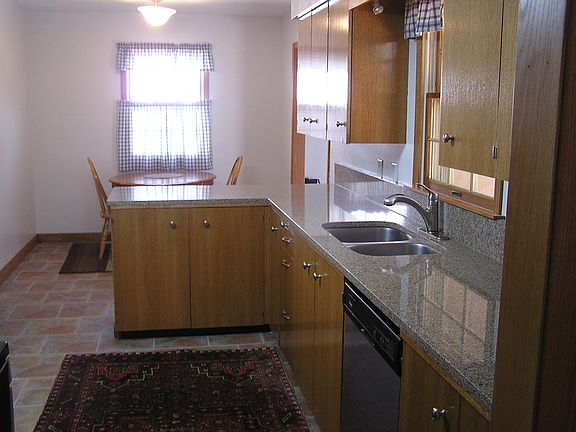 4th image of 1524 Roosevelt Ave