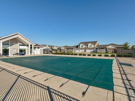 3rd image of 8943 Nelle Ln